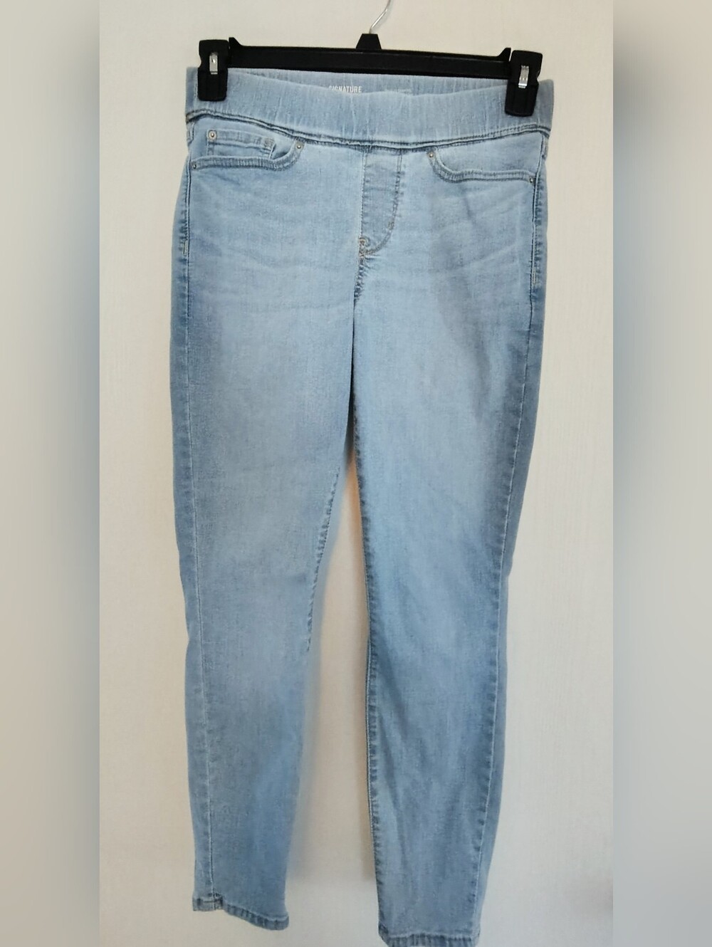 Levi's Totally Shaping Pull-On Skinny Jeans 4S W27 L28 Mid Rise Light Blue